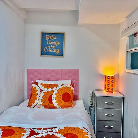 Private Tiny Room On The 1St Floor With Shared Bathroom Near Airport And Downtown Seattte Seattle Eksteriør bilde