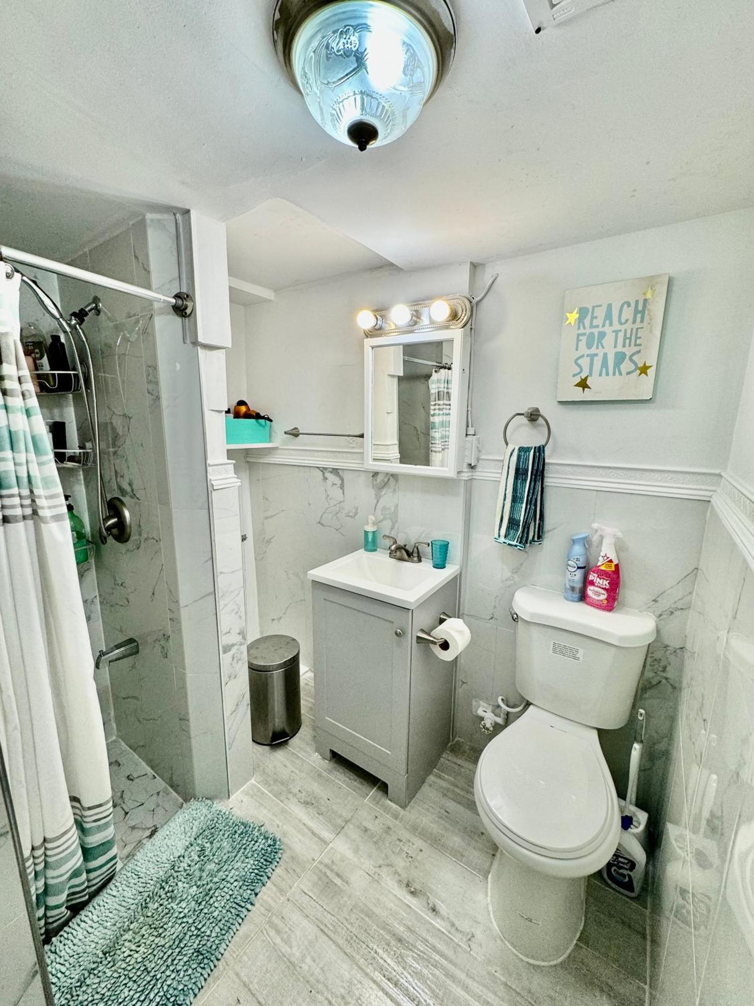 Private Tiny Room On The 1St Floor With Shared Bathroom Near Airport And Downtown Seattte Seattle Eksteriør bilde